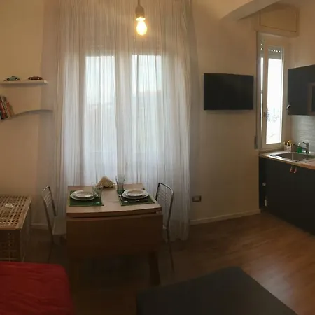 شقة Monolocalino Citta Studi Con Vista Sulle Alpi ميلان